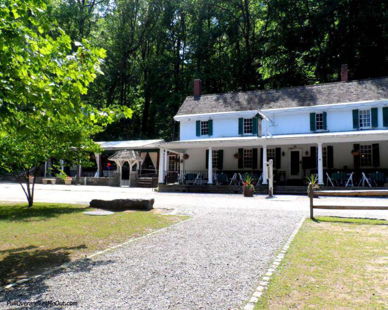 exterior of the Valley Green Inn in Philadelphia PullOverAndLetMeOut