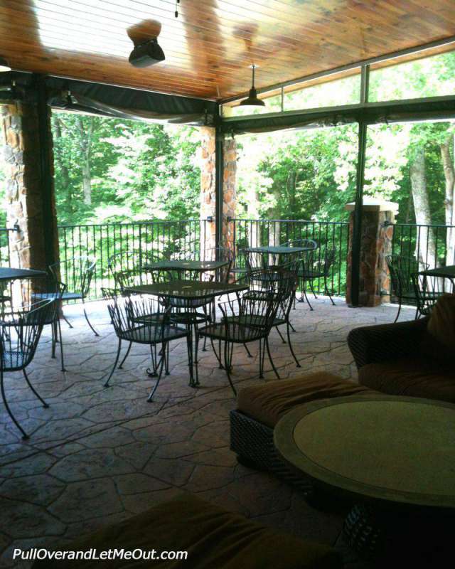 patio-seating