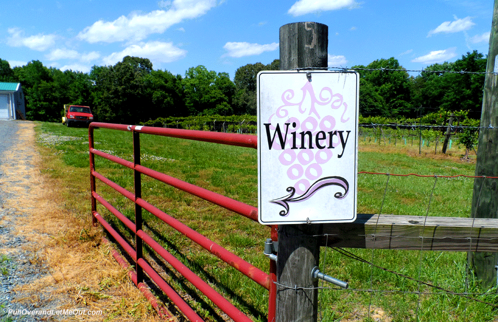 winery-sign-at-Benjamin---P