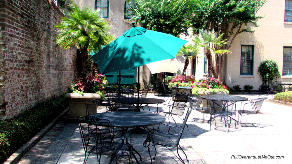 courtyard-tables-JRH