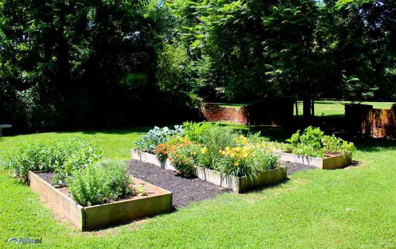 Garden at Jefferson's Poplar Forest PullOverandLetMeOut