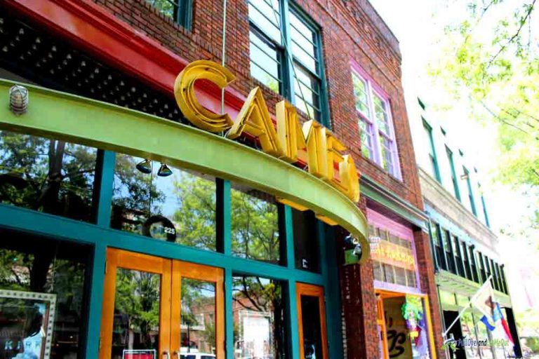 10 Romantic Things to Do In Fayetteville, North Carolina