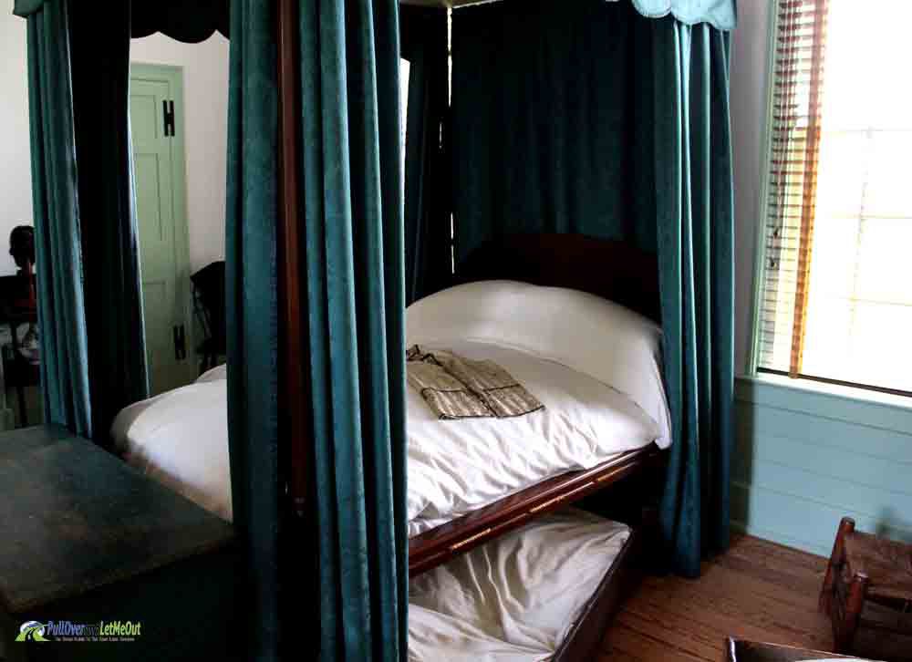 bedroom at Patrick Henry's Red Hill PullOverandLetMeOut