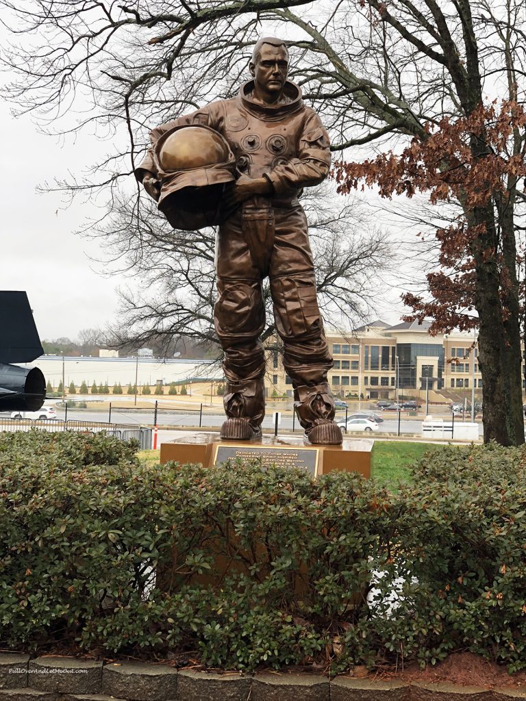 Neil-Armstrong-US-Space-&-Rocket-Center-Huntsville,-AL-PullOverAndLetMeOut