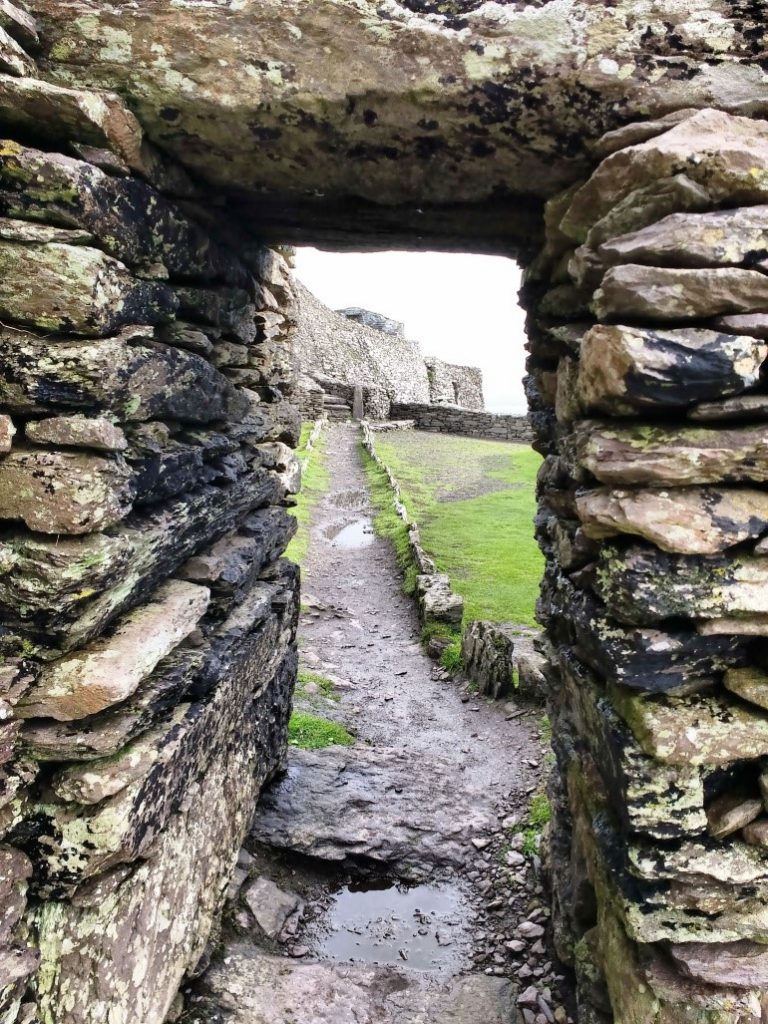 Skellig Michael doorway PullOverAndLetMeOut Katrina Morocco