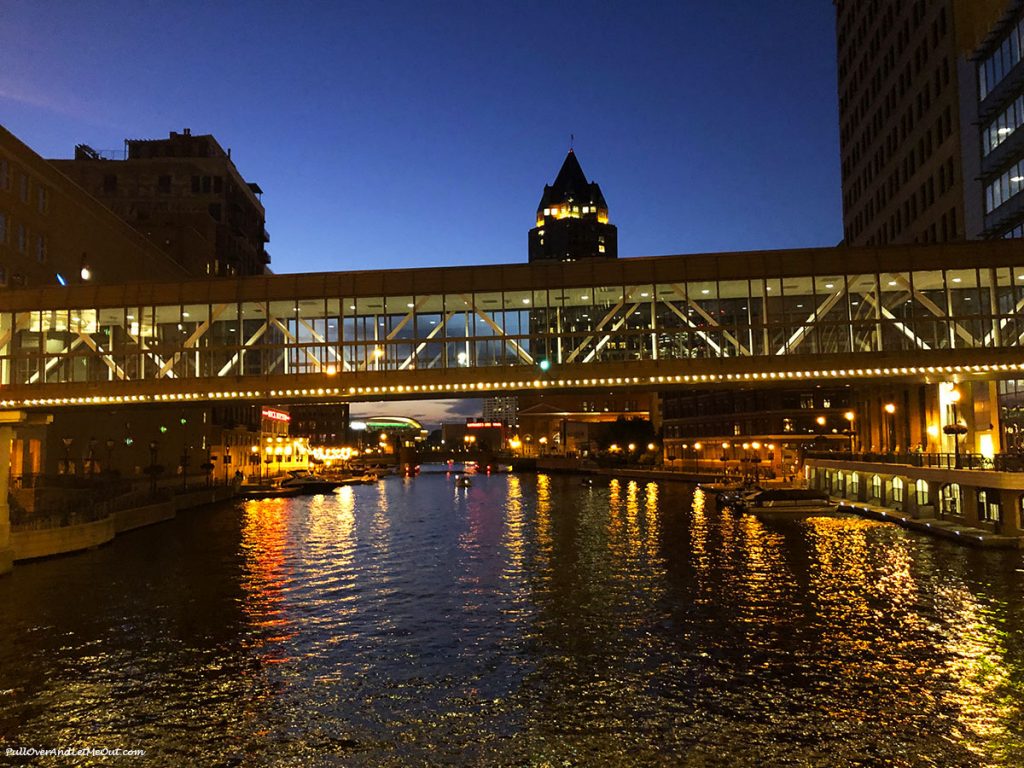 Milwaukee River at sunset. PullOverAndLetMeOut