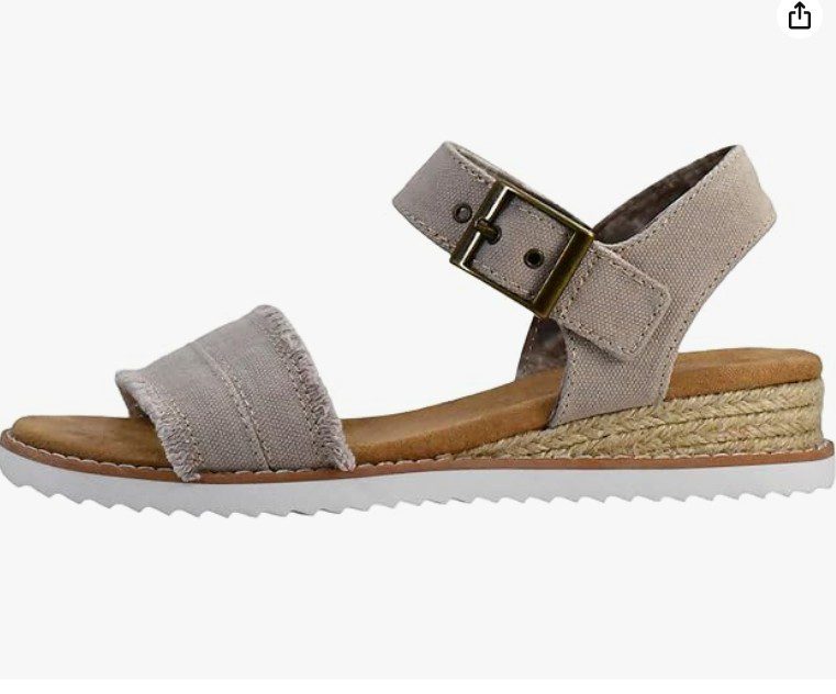 a women's sandal made of canvas