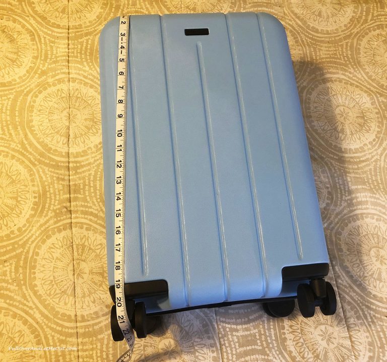 Tape measurement of suitcase