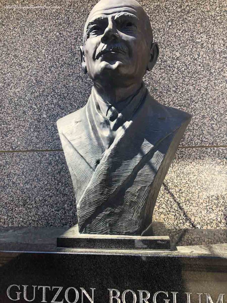 a bust of Gutzon Borglum at Mount Rushmore