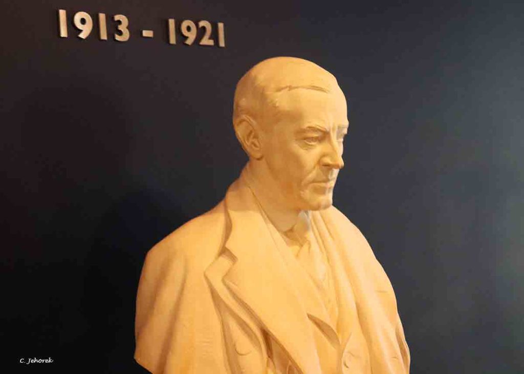 a marble bust of Woodrow Wilson