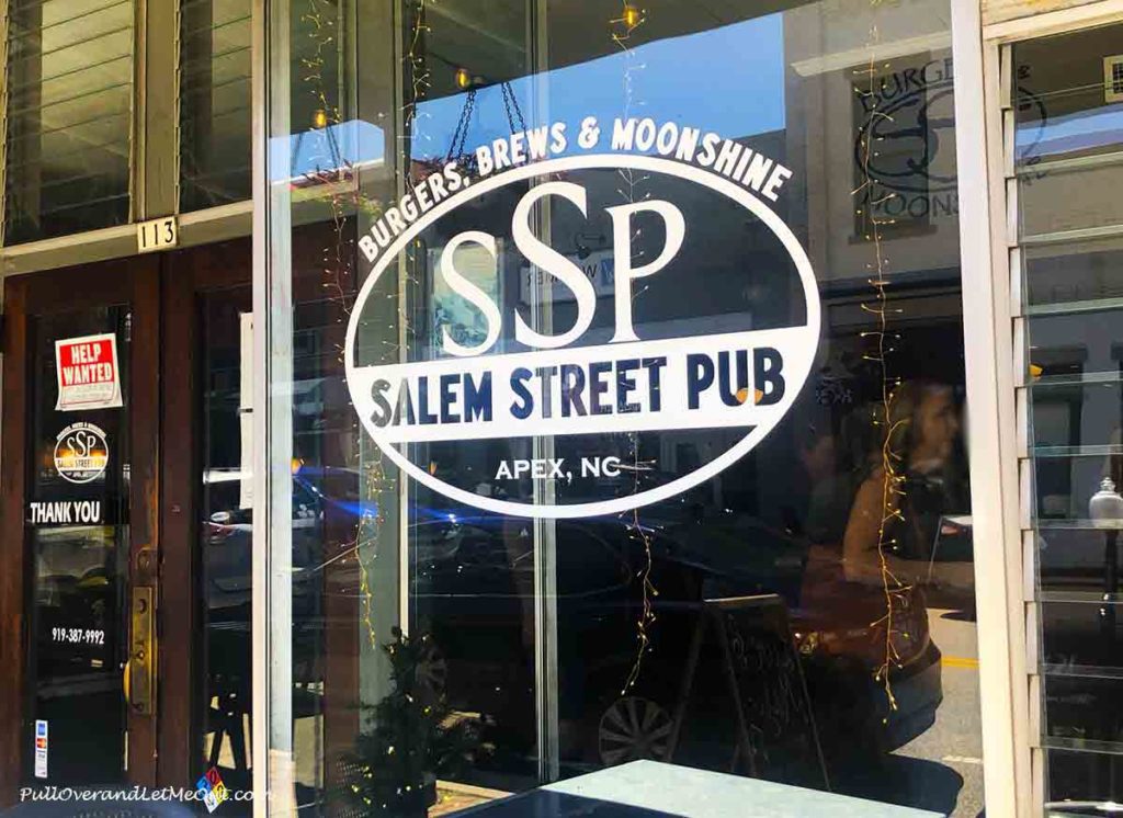 shop window that says Salem Street Pub