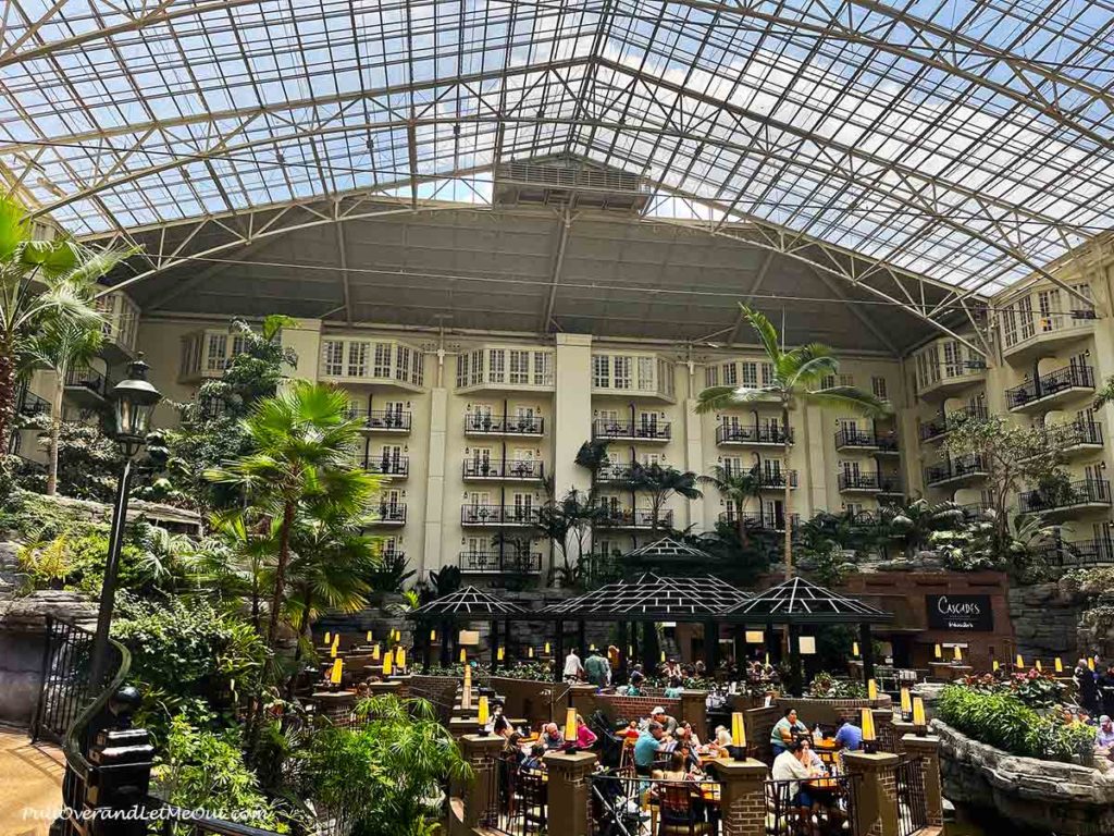 Cascades restaurant at Gaylord Opryland