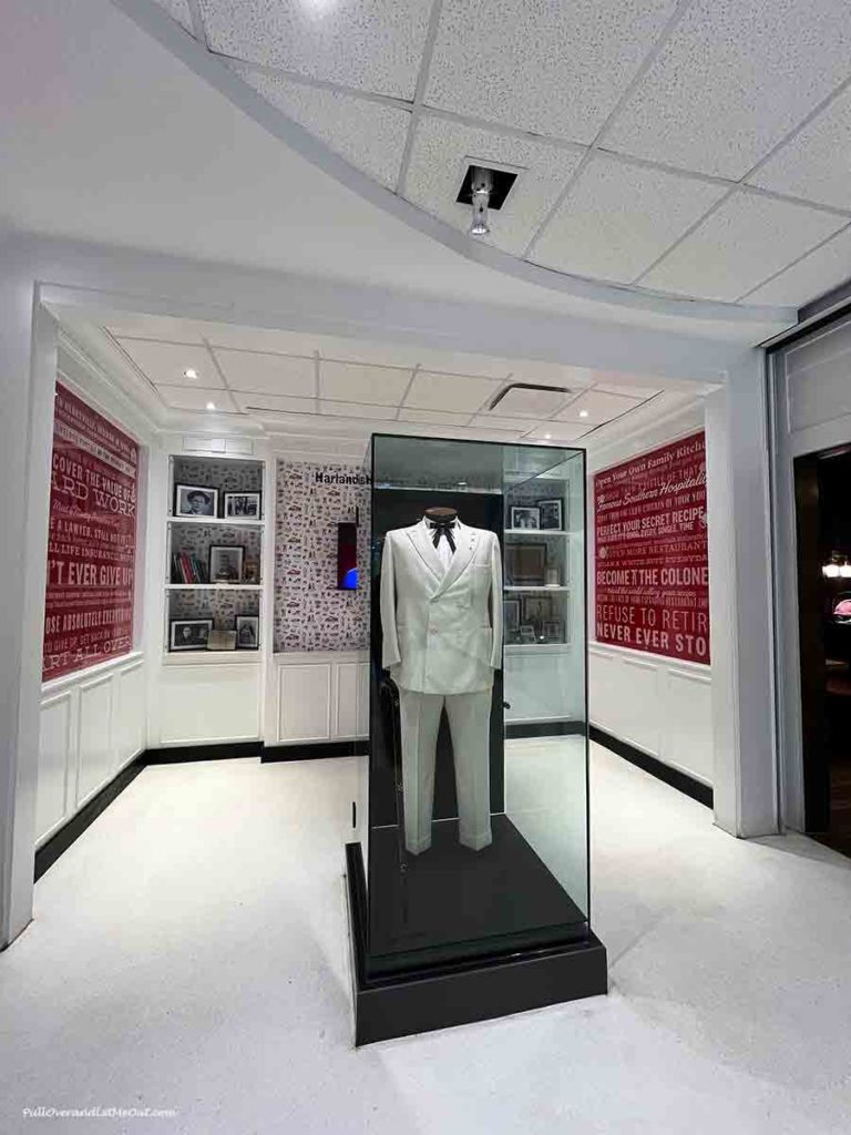 Colonel Sanders' suite in a display case in a museum